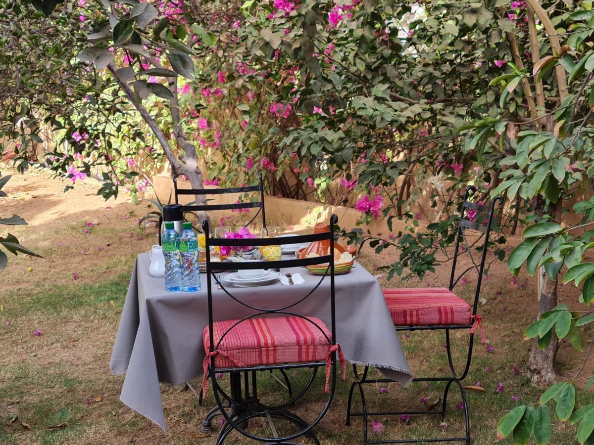Le Souimanga Bleu Saly Bed and Breakfast Εξωτερικό φωτογραφία