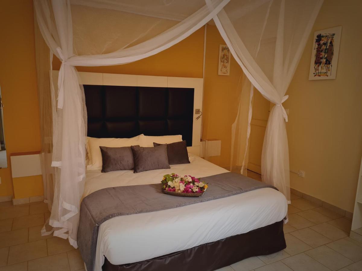 Le Souimanga Bleu Saly Bed and Breakfast Εξωτερικό φωτογραφία