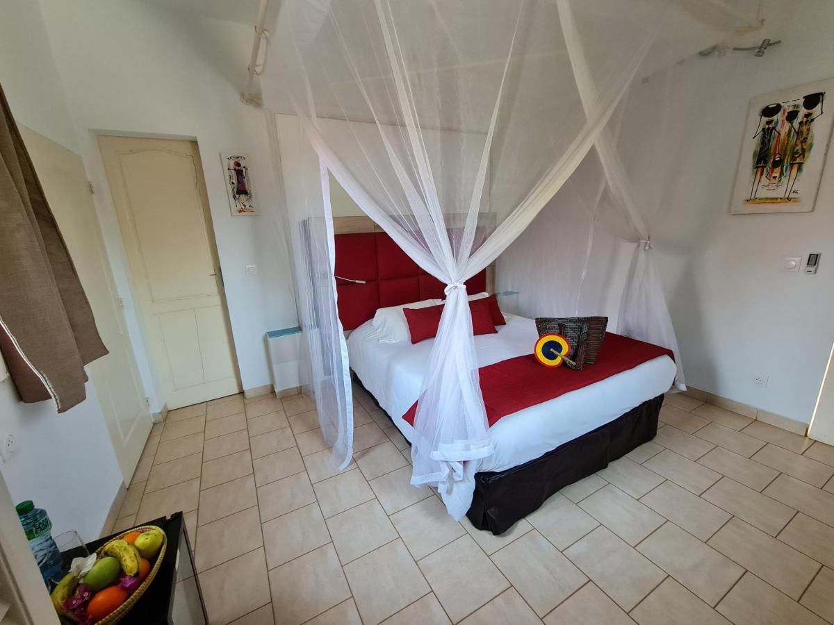 Le Souimanga Bleu Saly Bed and Breakfast Εξωτερικό φωτογραφία