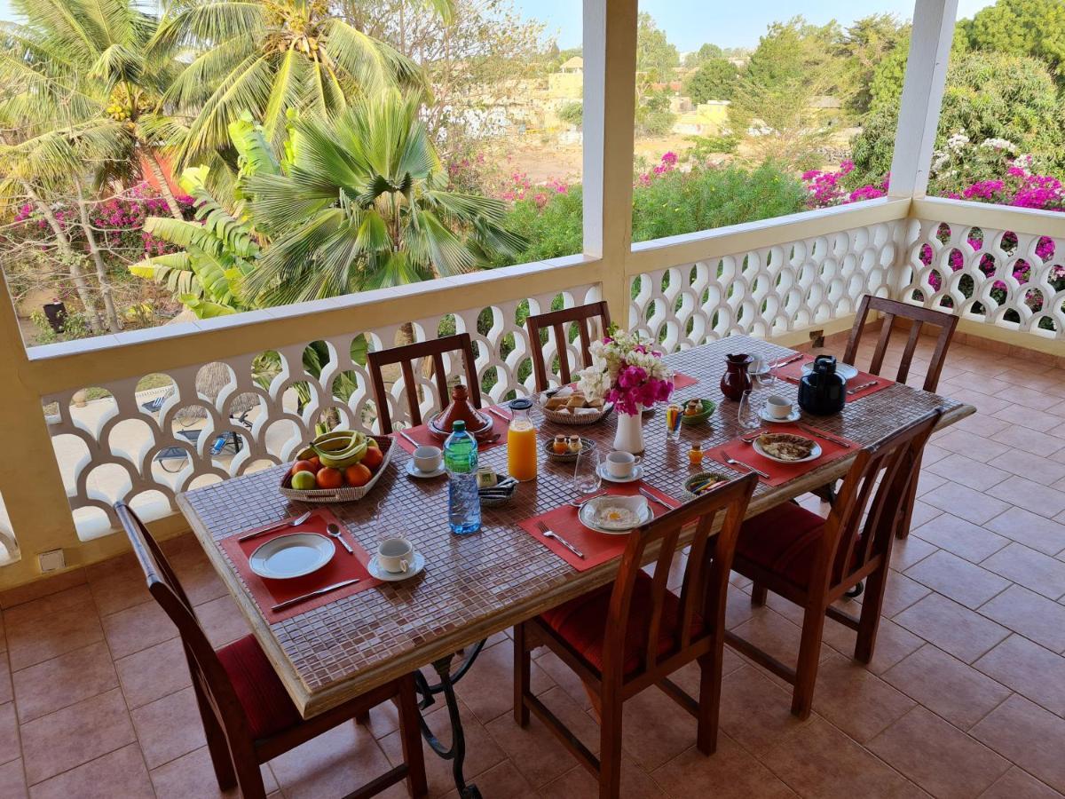 Le Souimanga Bleu Saly Bed and Breakfast Εξωτερικό φωτογραφία