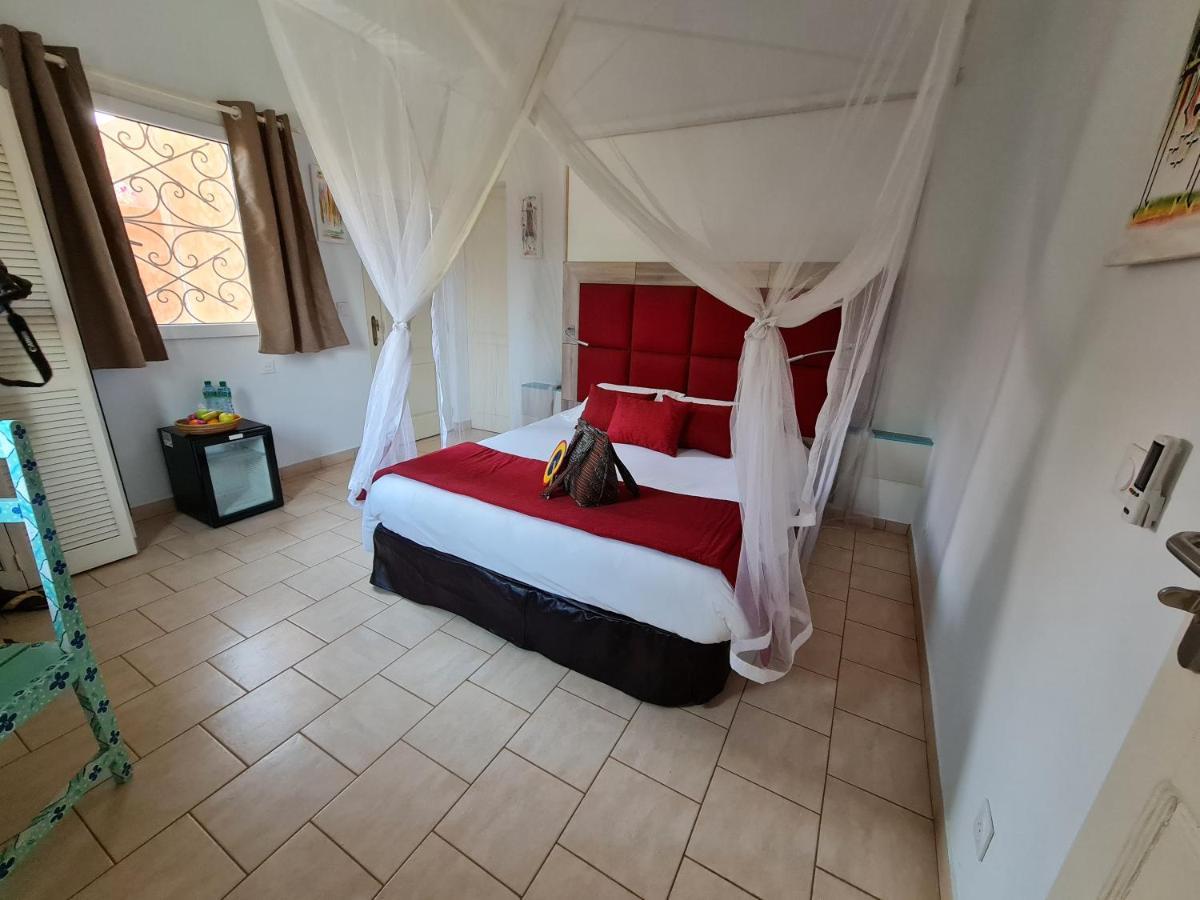 Le Souimanga Bleu Saly Bed and Breakfast Εξωτερικό φωτογραφία