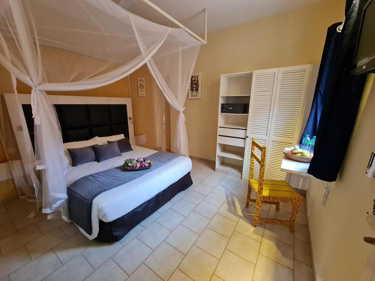 Le Souimanga Bleu Saly Bed and Breakfast Εξωτερικό φωτογραφία