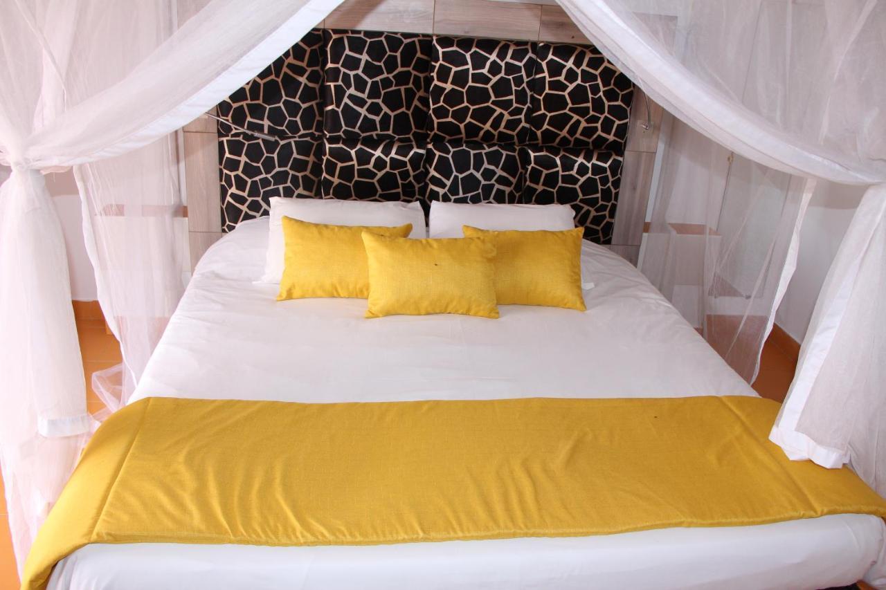 Le Souimanga Bleu Saly Bed and Breakfast Εξωτερικό φωτογραφία