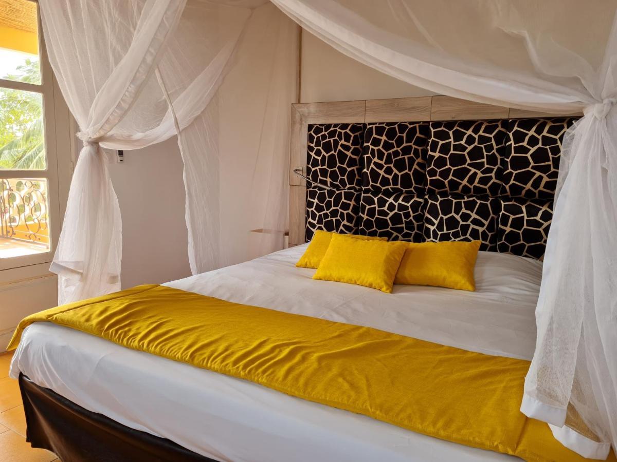 Le Souimanga Bleu Saly Bed and Breakfast Εξωτερικό φωτογραφία